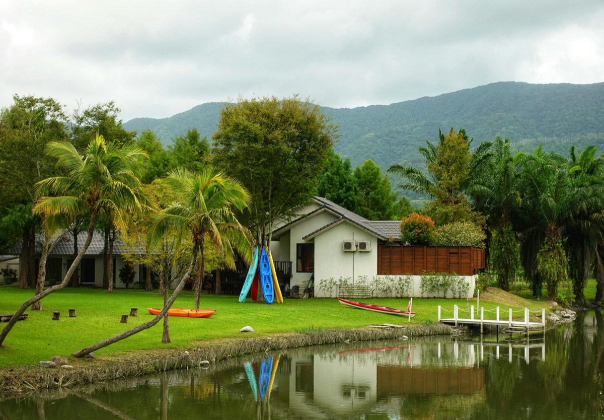 花蓮吉安慢旅一日|嘉德花田、蓮城蓮花園、鯉魚潭、池南森林、慶修院、楓林夜景